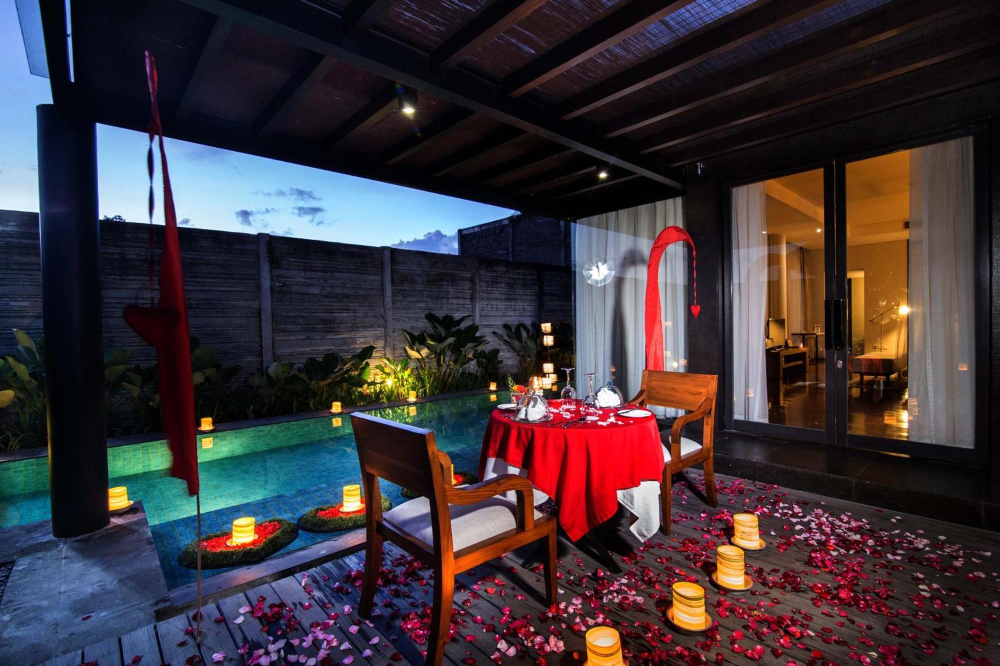 Javana Royal Villas Seminyak Exterior foto